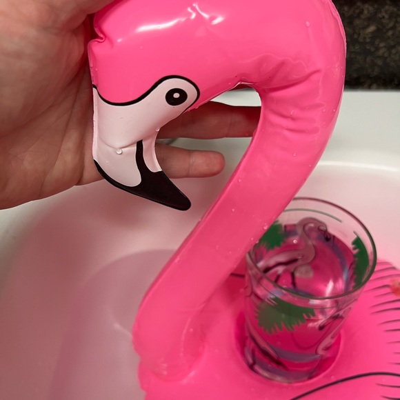 Vintage 1970’s Inflatable Flamingo Pool Drink Caddy, Florida Style, Midcentury - Picture 4 of 10